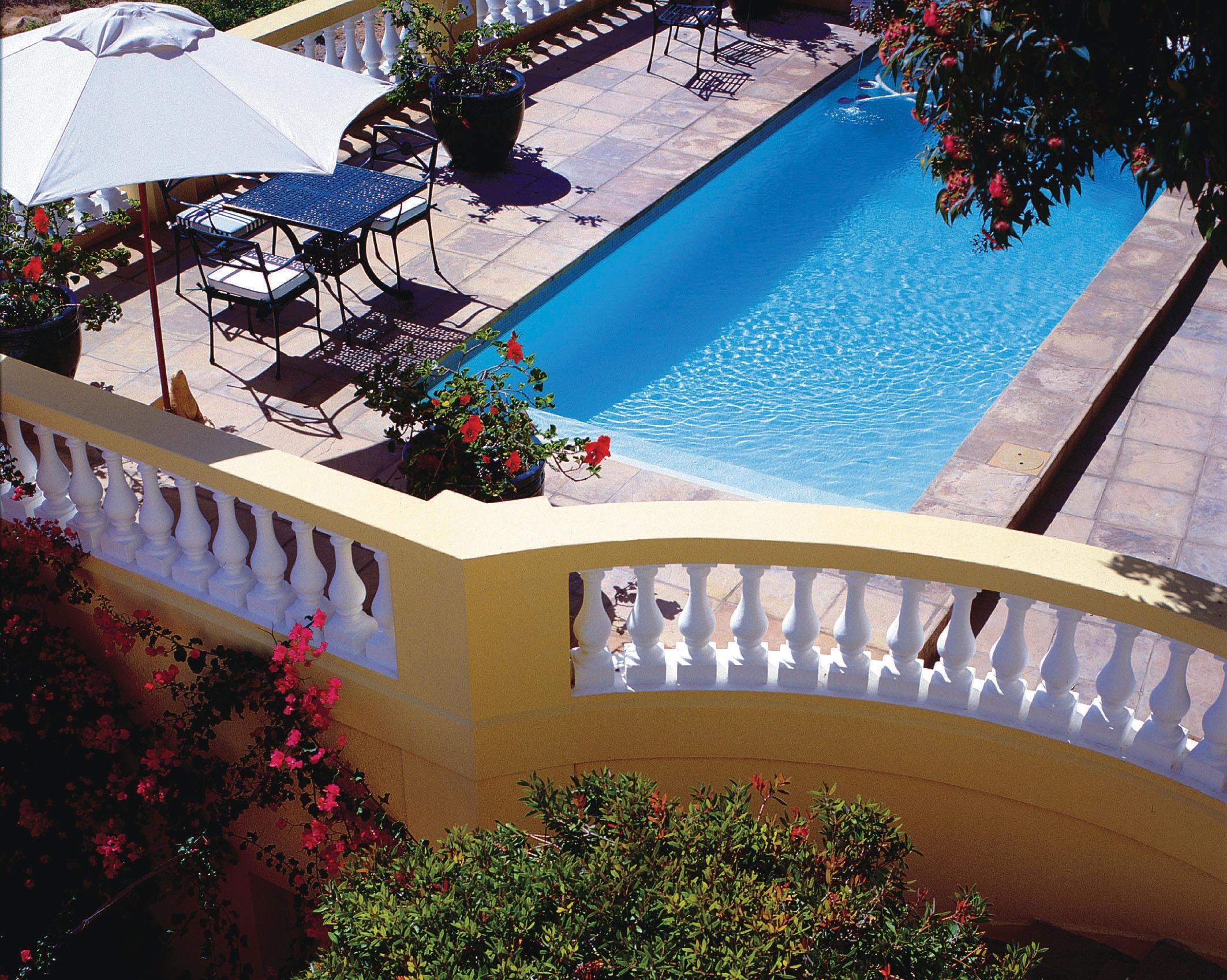 Colona Castle Hotel Lakeside Exterior foto